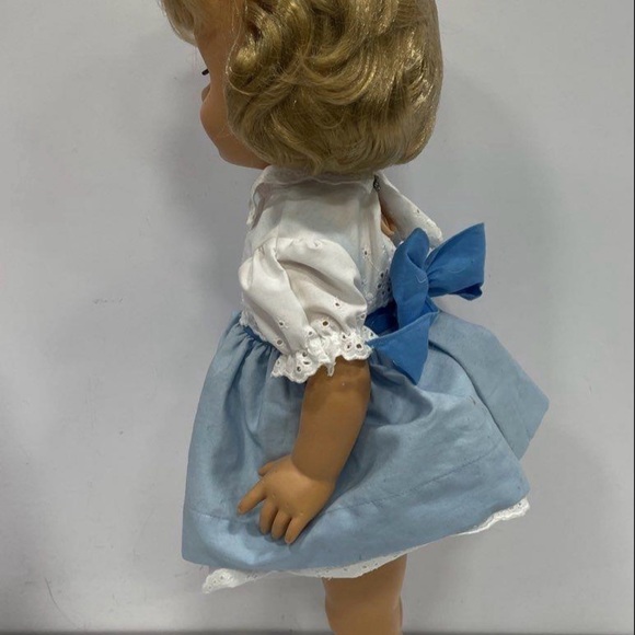 Limited Edition Chatty Cathy Doll - Reproduced In 1998 by Mattel - IOB - Picture 6 of 10